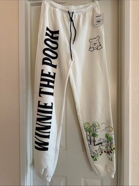 Winnie the Pooh White Graphic Joggers size Small
